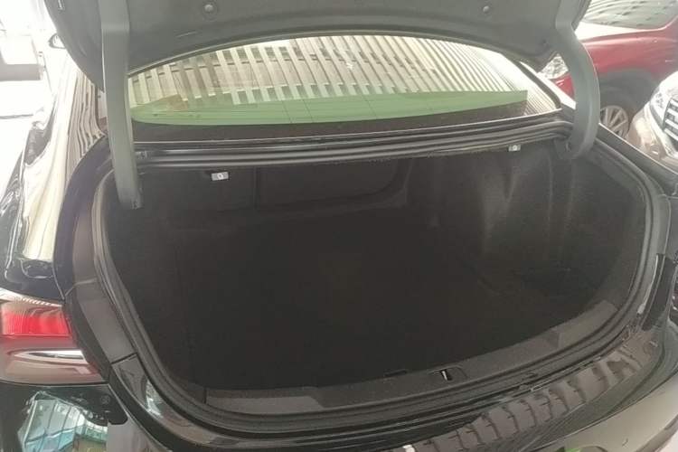 Used Buick LaCrosse 2021 552T Luxury Version Trunk