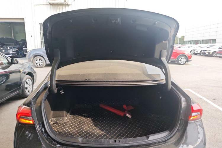 Used Buick LaCrosse 2021 552T Luxury Version Trunk