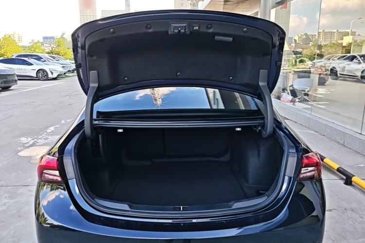 Used Buick LaCrosse 2021 552T Luxury Version Trunk