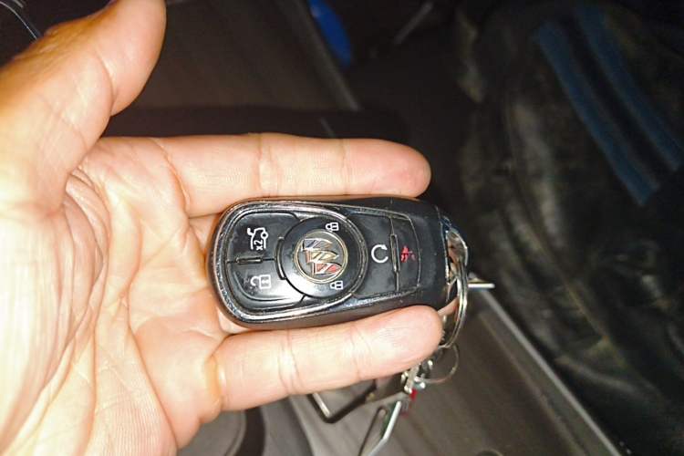 Used Buick LaCrosse 2021 652T Luxury Model Vehicle Key