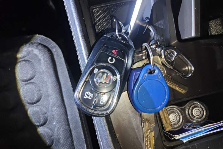 Used Buick LaCrosse 2021 652T Luxury Model Vehicle Key