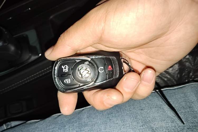 Used Buick LaCrosse 2021 652T Luxury Model Vehicle Key
