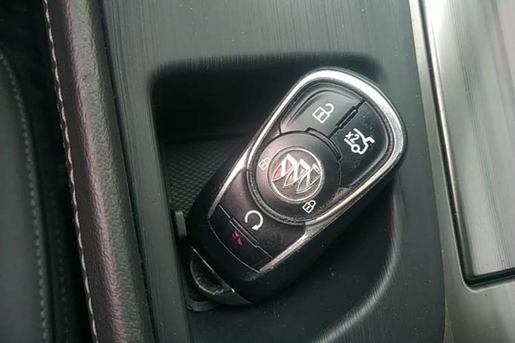 Used Buick LaCrosse 2021 652T Luxury Model Vehicle Key