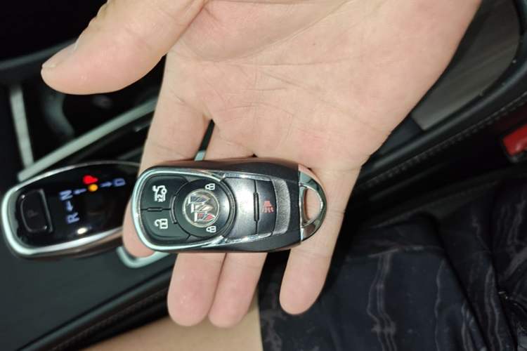 Used Buick LaCrosse 2021 652T Luxury Model Vehicle Key