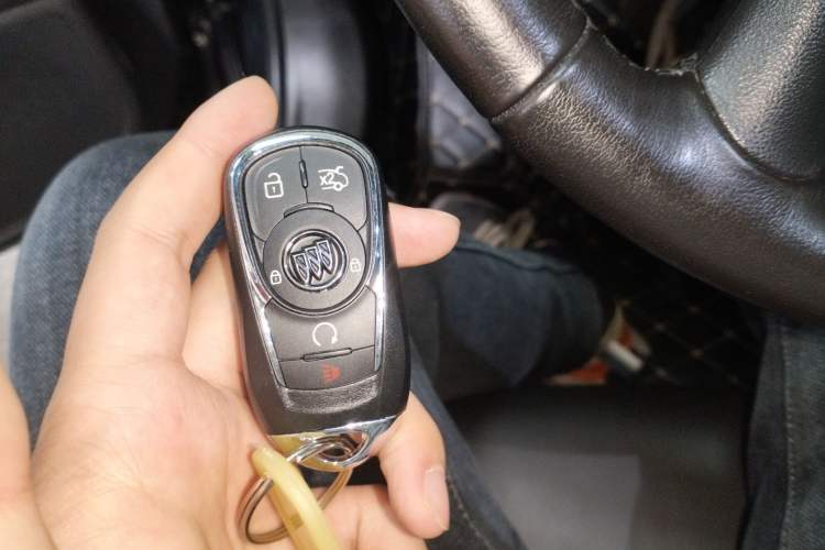 Used Buick LaCrosse 2021 652T Luxury Model Vehicle Key