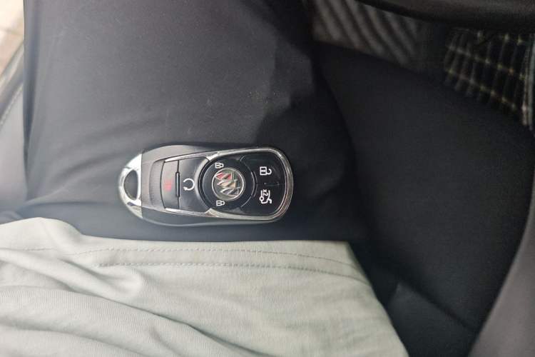 Used Buick LaCrosse 2021 652T Luxury Model Vehicle Key