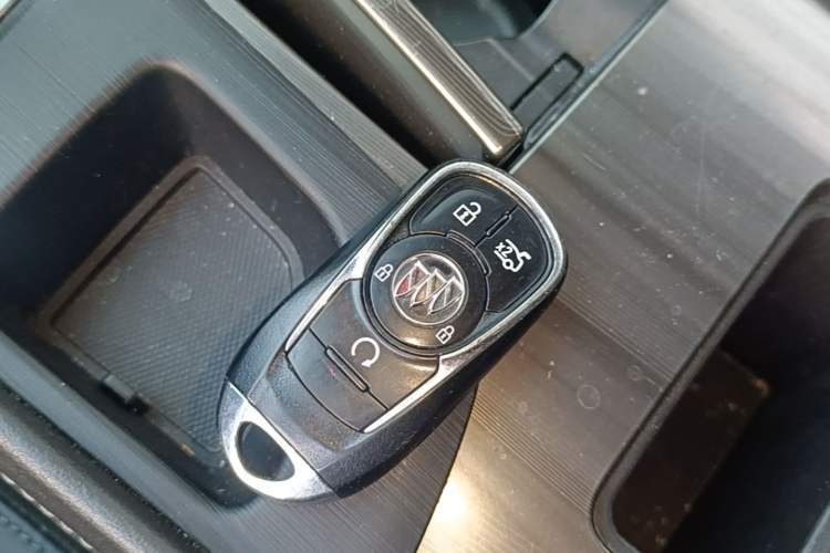 Used Buick LaCrosse 2021 652T Luxury Model Vehicle Key