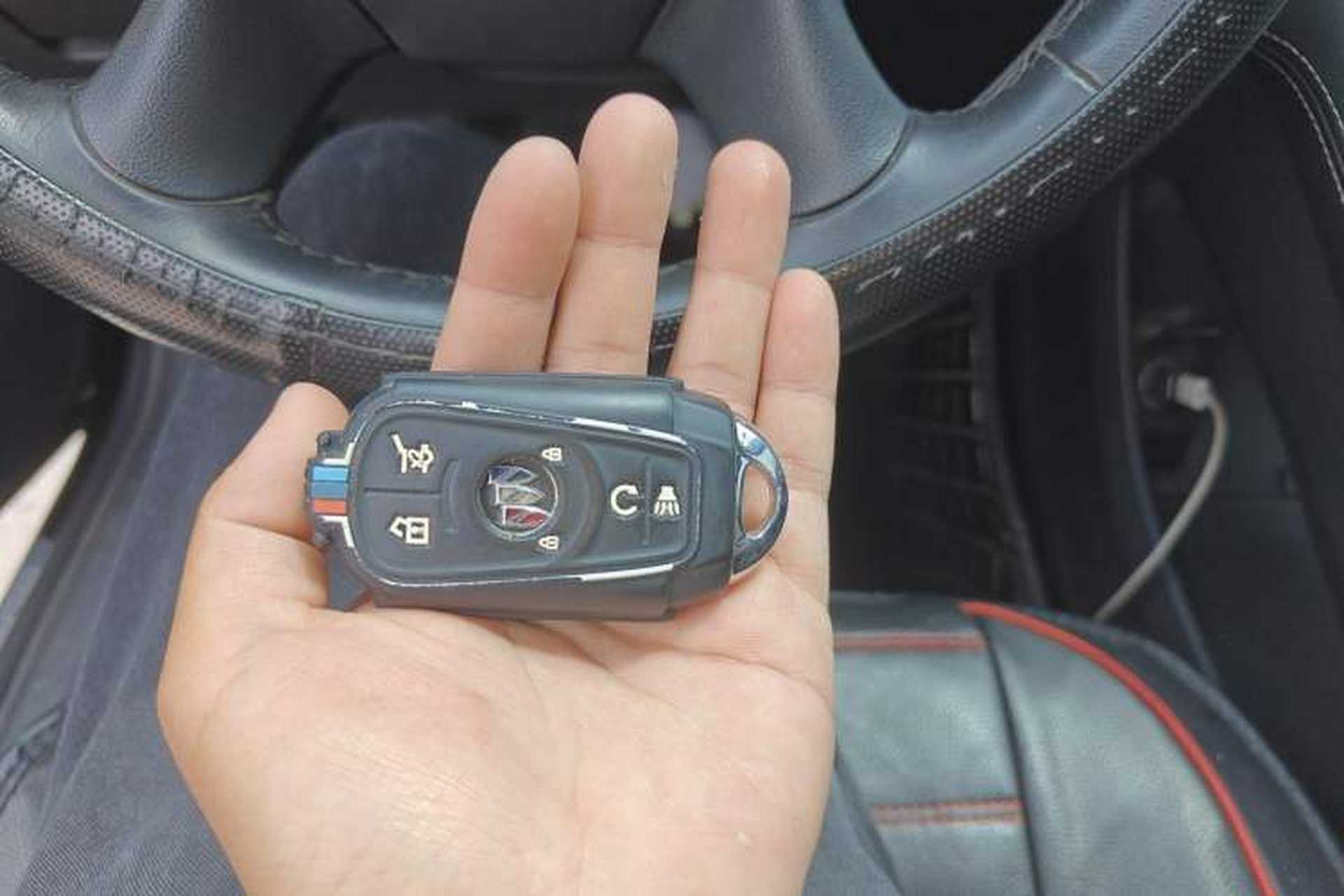 Used Buick LaCrosse 2021 652T Luxury Model Vehicle Key