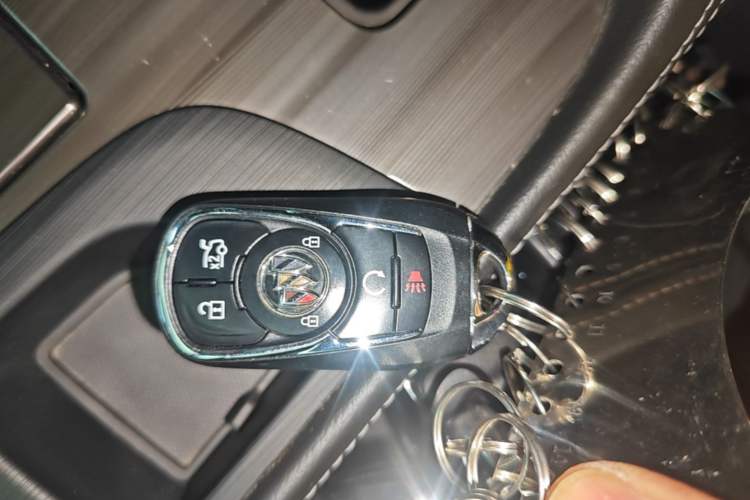 Used Buick LaCrosse 2021 652T Luxury Model Vehicle Key