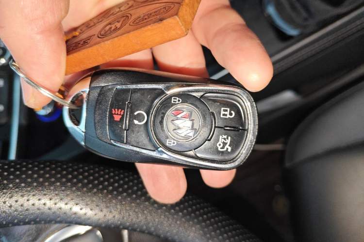 Used Buick LaCrosse 2021 652T Luxury Model Vehicle Key