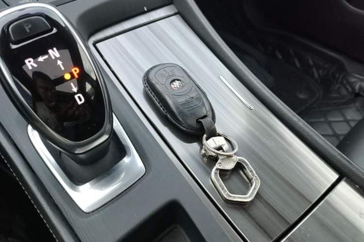 Used Buick LaCrosse 2021 652T Luxury Model Vehicle Key