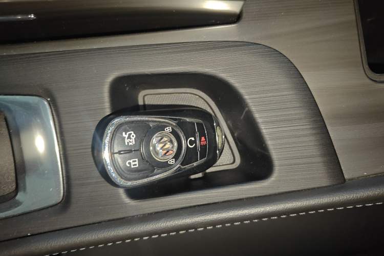 Used Buick LaCrosse 2021 652T Luxury Model Vehicle Key