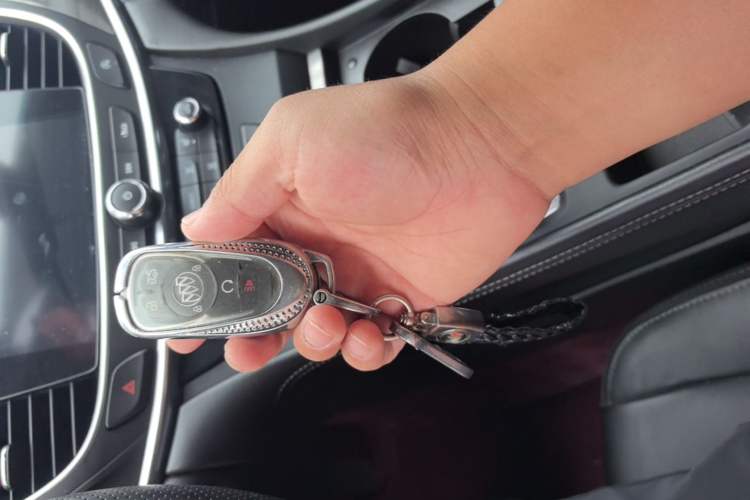 Used Buick LaCrosse 2021 652T Luxury Model Vehicle Key