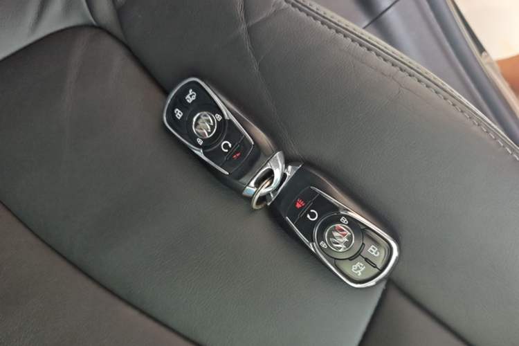 Used Buick LaCrosse 2021 652T Luxury Model Vehicle Key