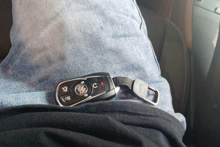 Used Buick LaCrosse 2021 652T Luxury Model Vehicle Key