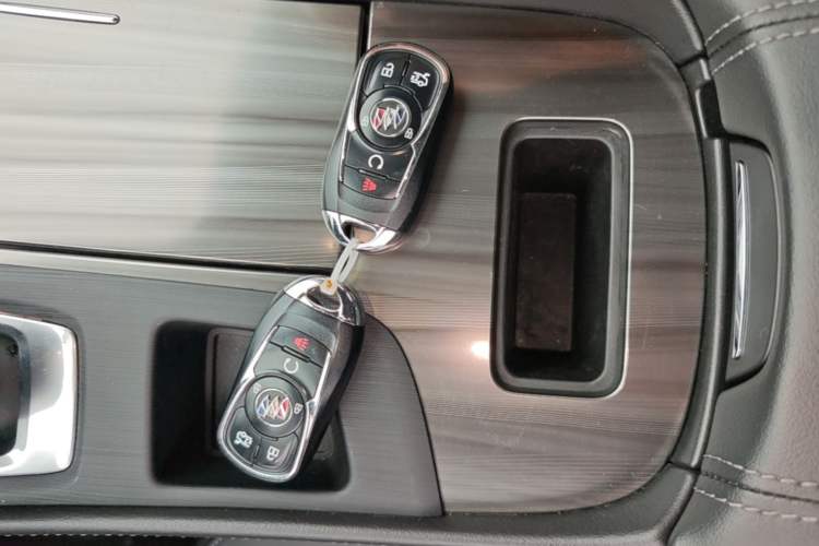 Used Buick LaCrosse 2021 652T Luxury Model Vehicle Key