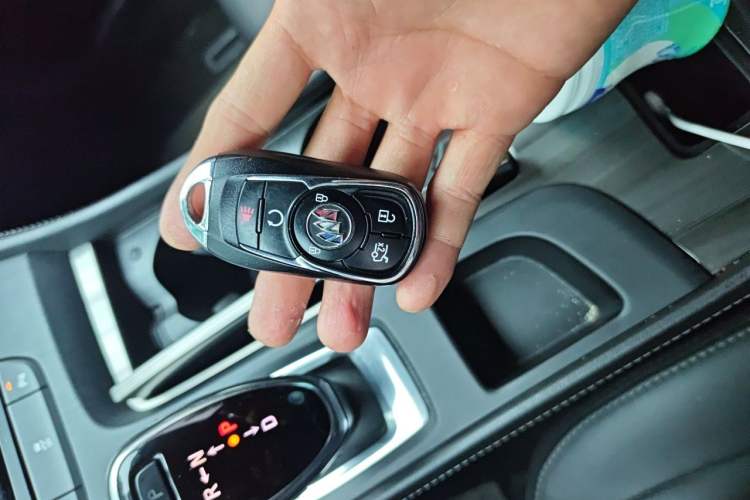 Used Buick LaCrosse 2021 652T Luxury Model Vehicle Key