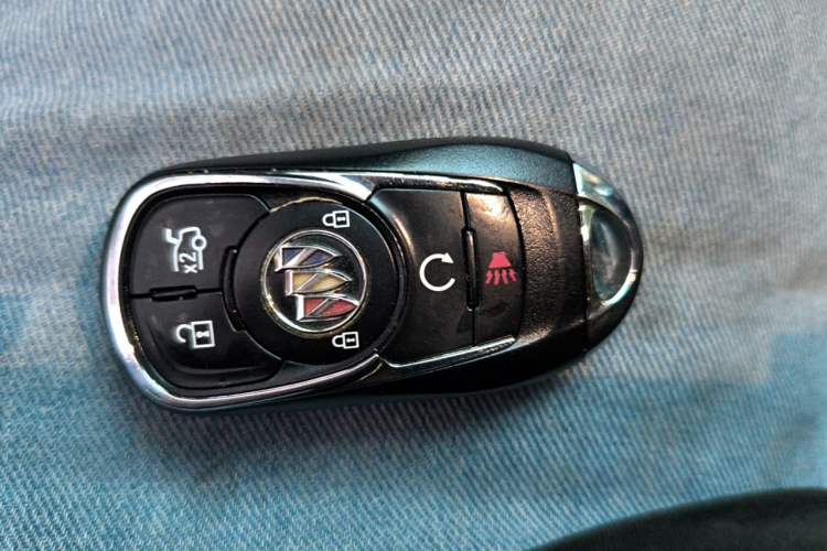Used Buick LaCrosse 2021 652T Luxury Model Vehicle Key