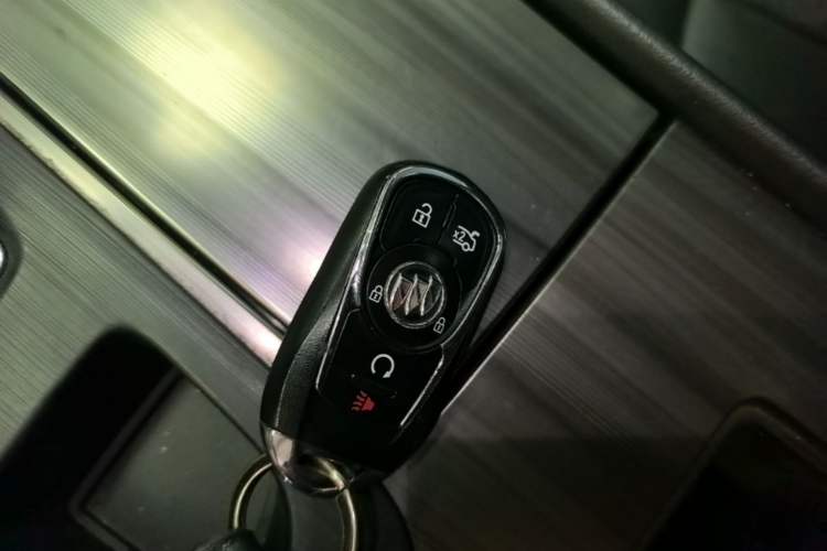 Used Buick LaCrosse 2021 652T Luxury Model Vehicle Key