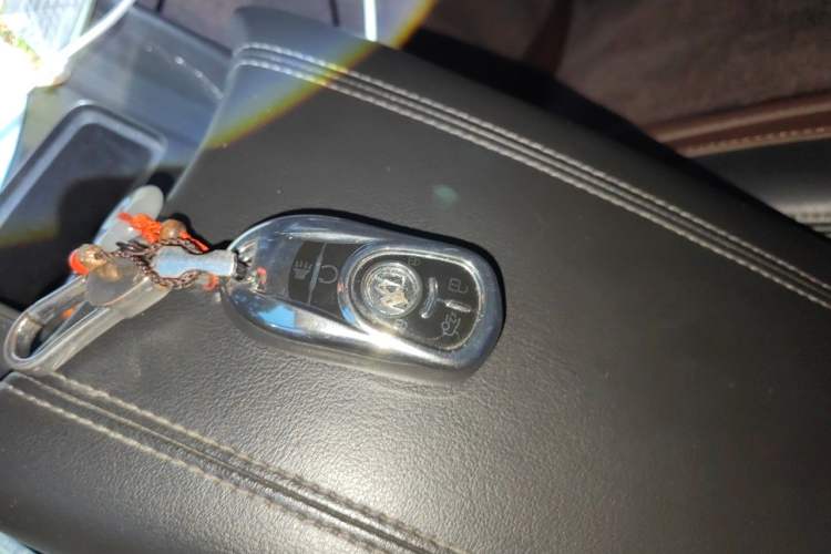 Used Buick LaCrosse 2021 652T Luxury Model Vehicle Key