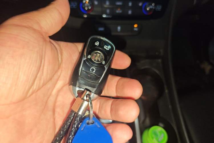 Used Buick LaCrosse 2021 652T Luxury Model Vehicle Key
