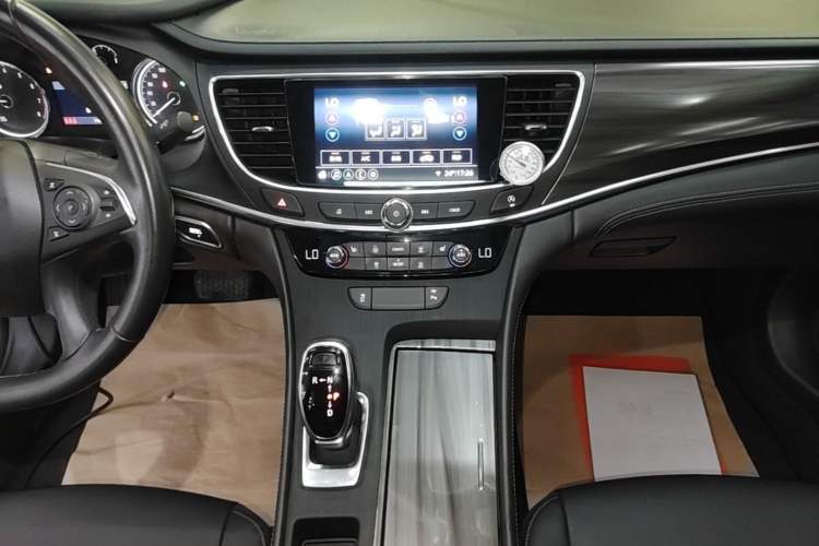 Used Buick LaCrosse 2021 552T Luxury Version Audio And AC Panel