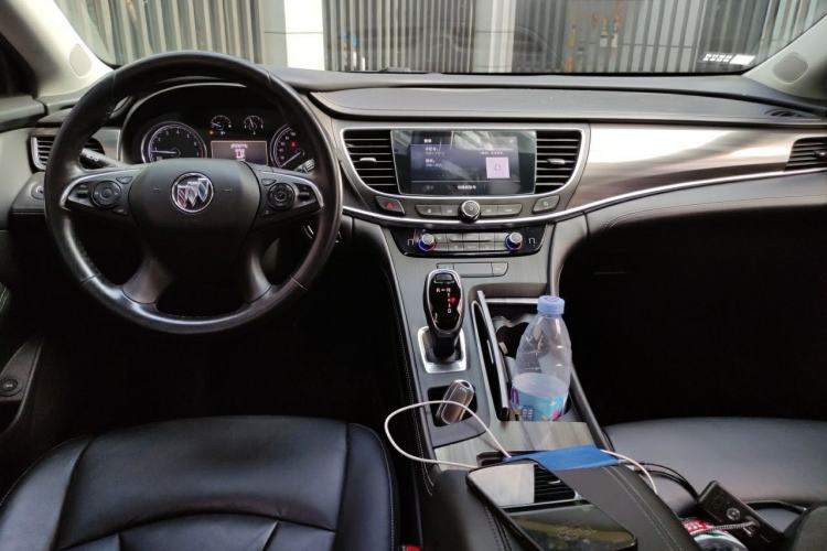 Used Buick LaCrosse 2021 552T Luxury Version Center Console