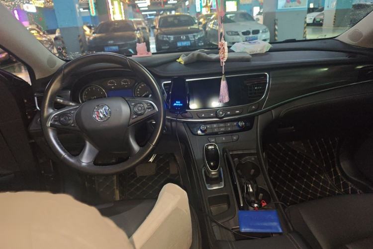 Used Buick LaCrosse 2021 652T Luxury Model Center Console