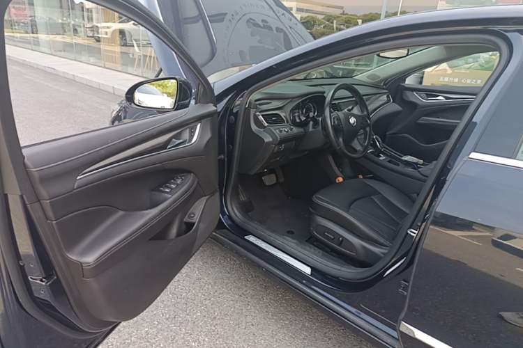 Used Buick LaCrosse 2021 552T Luxury Version Driver Seat