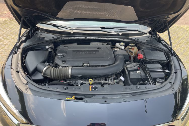 Used Buick LaCrosse 2021 652T Luxury Model Engine Bay