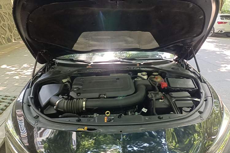 Used Buick LaCrosse 2021 652T Luxury Model Engine Bay