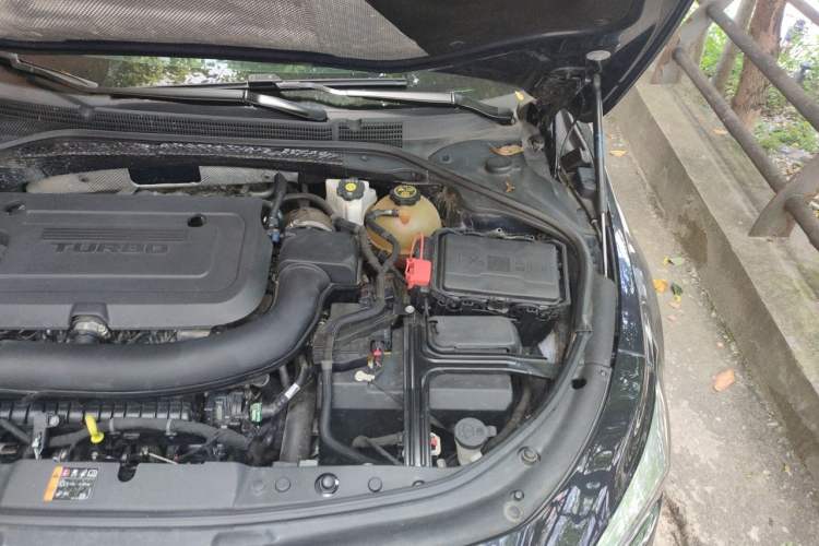 Used Buick LaCrosse 2021 652T Premium Edition Engine Bay Left