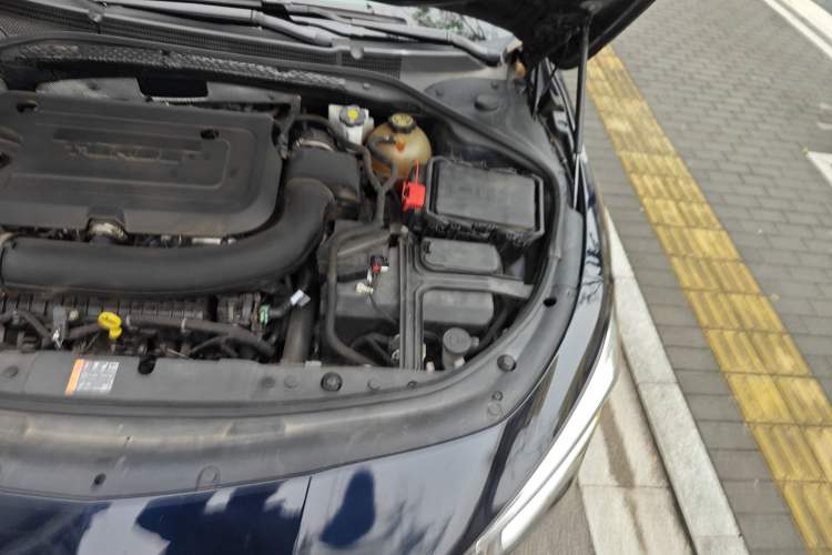 Used Buick LaCrosse 2021 652T Luxury Model Engine Bay Left