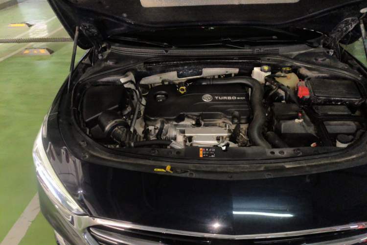 Used Buick LaCrosse 2021 552T Luxury Version Engine Bay Right
