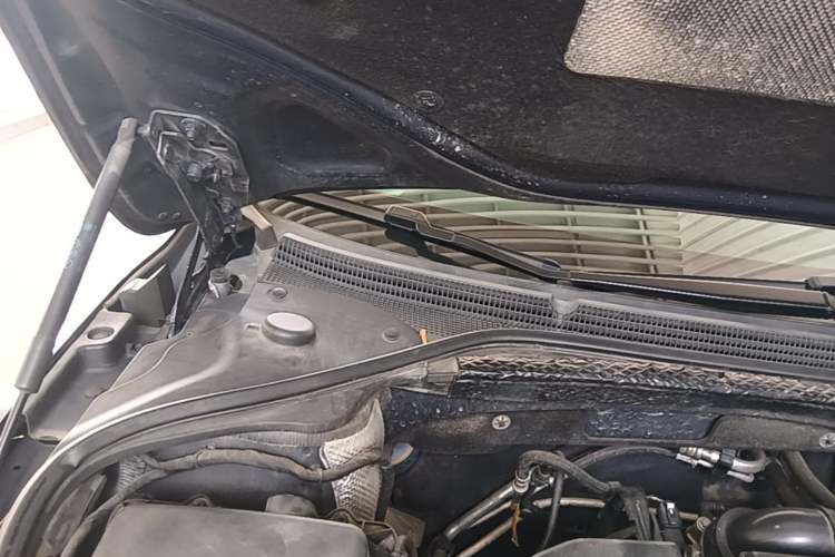 Used Buick LaCrosse 2021 552T Luxury Version Engine Bay Right