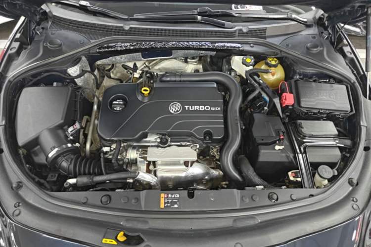 Used Buick LaCrosse 2021 552T Luxury Version Engine Bay
