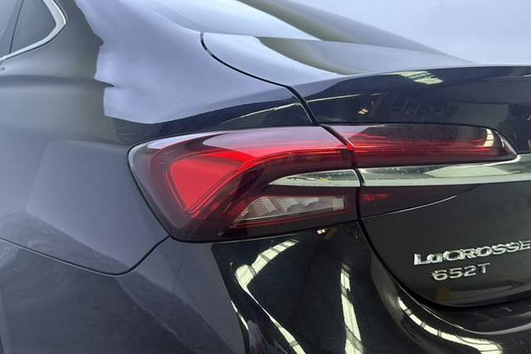 Used Buick LaCrosse 2021 652T Luxury Model Exterior 10