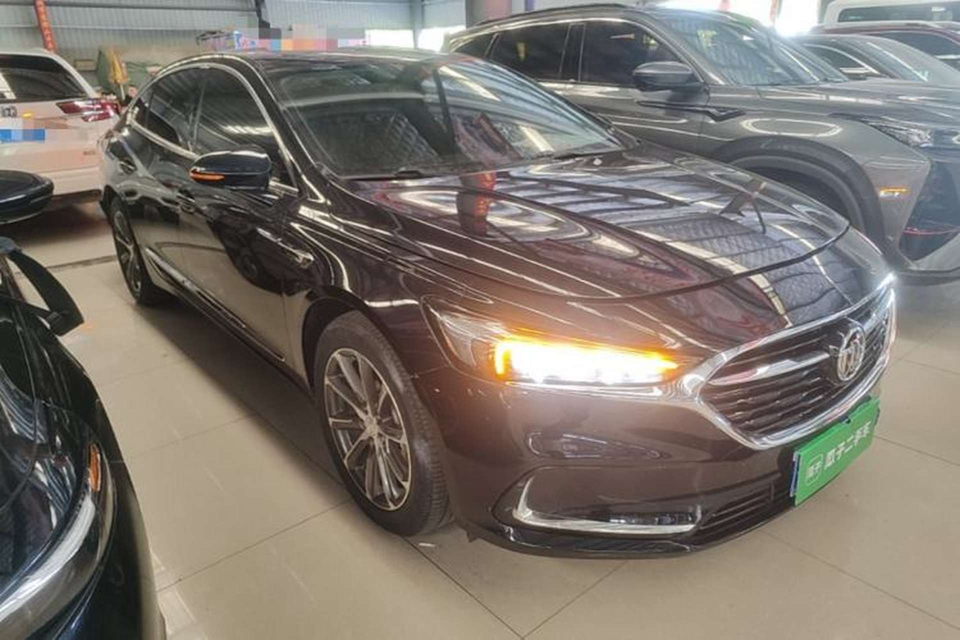 Used Buick LaCrosse 2021 652T Luxury Model Front Right 45 Deg