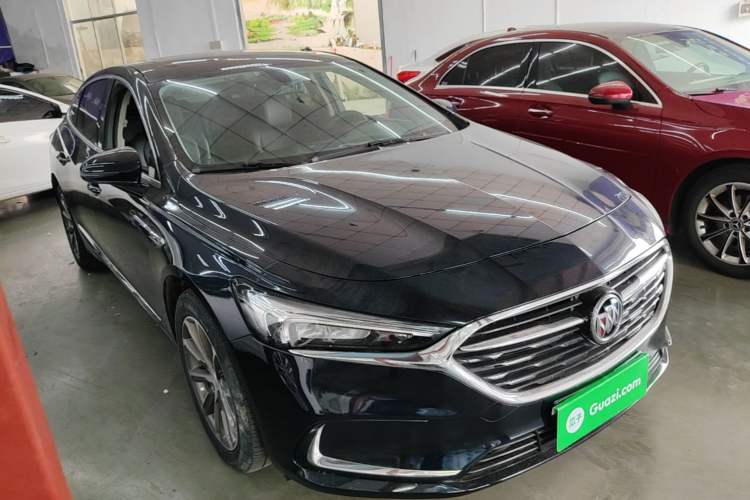 Used Buick LaCrosse 2021 652T Luxury Model Front Right 45 Deg