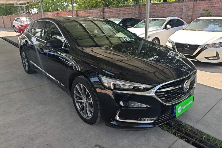 Used Buick LaCrosse 2021 652T Luxury Model Front Right 45 Deg