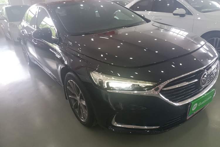 Used Buick LaCrosse 2021 652T Luxury Model Front Right 45 Deg