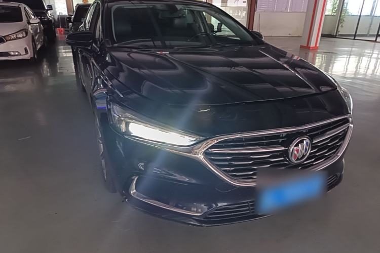 Used Buick LaCrosse 2021 652T Luxury Model Front Right 45 Deg