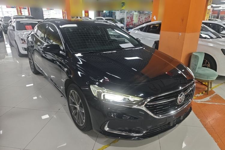 Used Buick LaCrosse 2021 652T Luxury Model Front Right 45 Deg