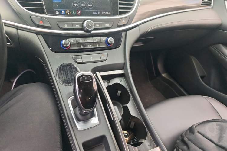 Used Buick LaCrosse 2021 652T Luxury Model Gear Lever
