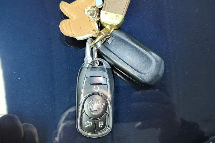 Used Buick LaCrosse 2021 652T Luxury Model Interior 1