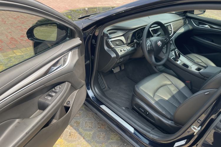 Used Buick LaCrosse 2021 652T Luxury Model Interior 2