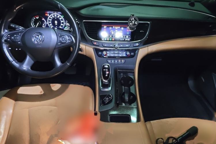 Used Buick LaCrosse 2021 652T Premium Edition Interior 2