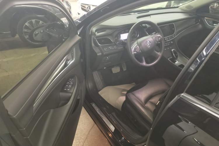 Used Buick LaCrosse 2021 652T Luxury Model Interior 3