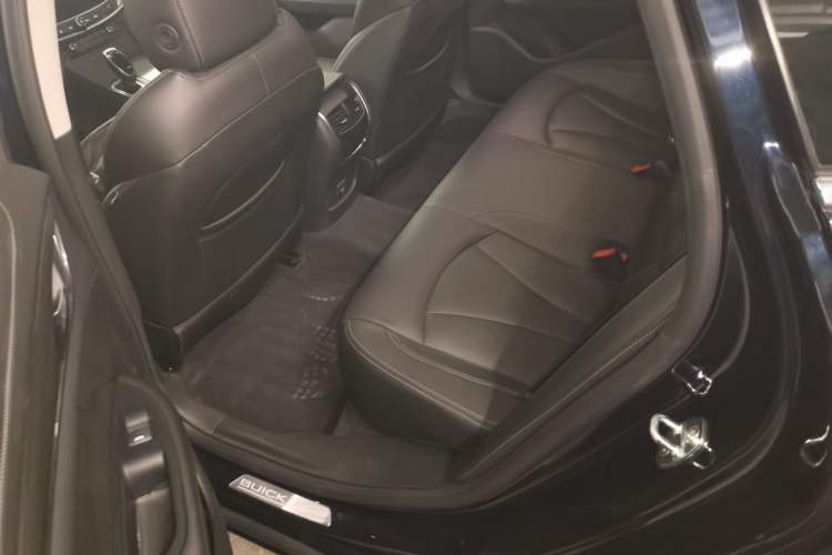 Used Buick LaCrosse 2021 652T Luxury Model Interior 4