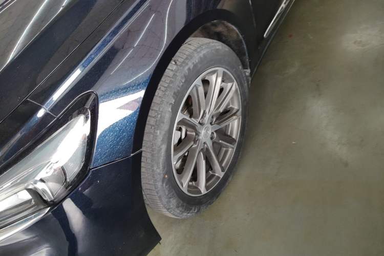 Used Buick LaCrosse 2021 652T Luxury Model Left Front Wheel Hub
